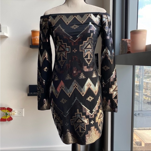 NWT 𝙴𝚡𝚙𝚛𝚎𝚜𝚜 𝚘𝚏𝚏 𝚝𝚑𝚎 𝚂𝚑𝚘𝚞𝚕𝚍𝚎𝚛 𝙱𝚘𝚍𝚢𝚌𝚘𝚗 𝙳𝚛𝚎𝚜𝚜 - Picture 3 of 7